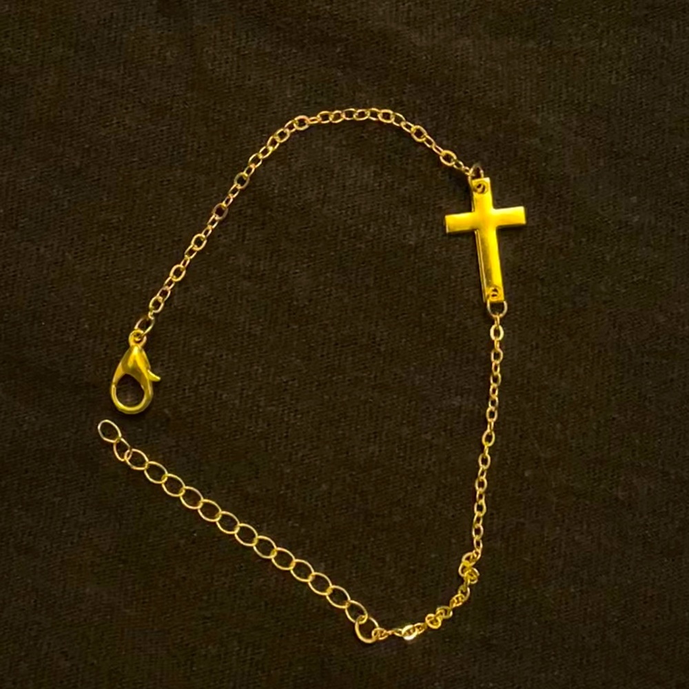 Cross bracelet